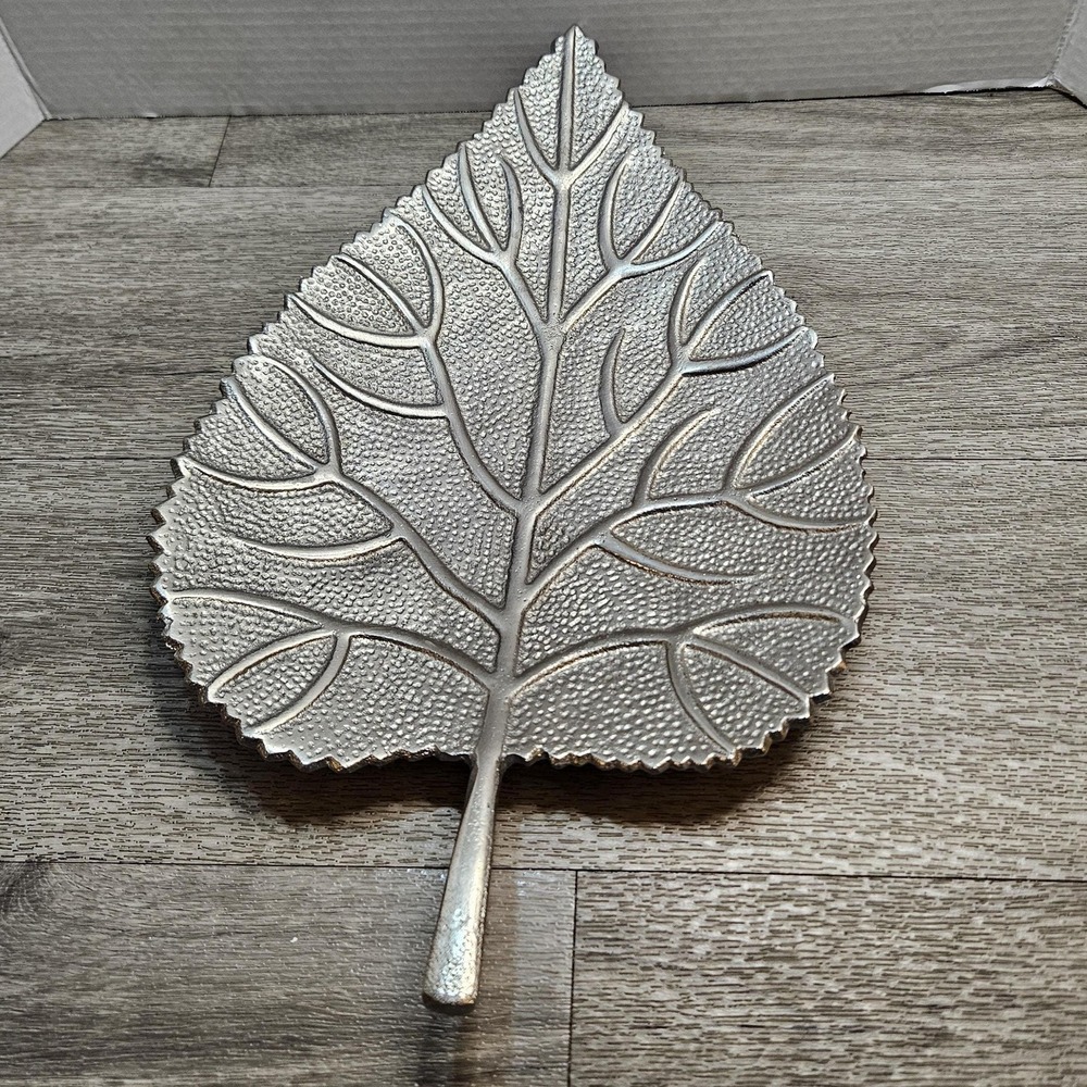 Large Leaf Trinket tray Metal Table Decor Thanksgiving Fall Autumn Silvertone